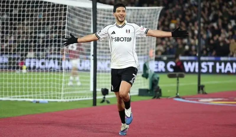Raúl Jiménez festeja gol con Fulham | AP