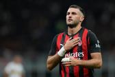 ¡Piensa en el Mundial! Santi Giménez sigue en preparación con AC Milan
