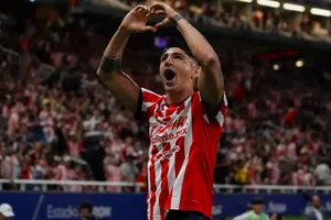 Alan Pulido se va de Guadalajara y apunta a Rayados