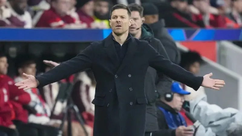 Xabi en el Leverkusen I AP