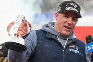 Mike Vrabel busca ser el primer HC en ganar el Super Bowl como entrenador y jugador en un mismo equipo