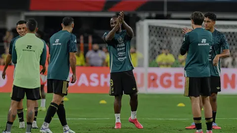 Julián Quiñones en entrenamiento con México | MEXSPORT