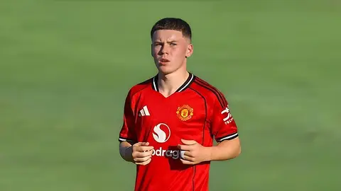 Kai Rooney, en un partido con el Manchester United Sub 18. l Youtube