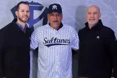 Sultanes de Monterrey presenta a Henry Blanco como su nuevo manager