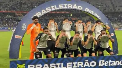 Corinthians se suma a lucha contra el racismo con un contundente gesto en apoyo a Vinícius Jr.