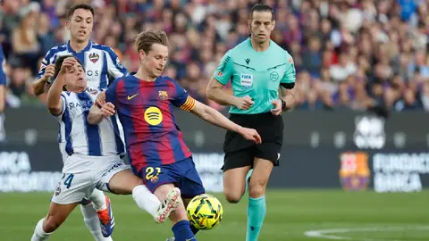 Frenkie de Jong sufre una lesión en el bíceps distal de la pierna derecha; no jugará ante Atlético de Madrid