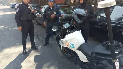 La movilización ocurrió este 26 de febrero, un día después de otra alerta similar en un edificio del Poder Judicial. / X: @AlessandraRdlv