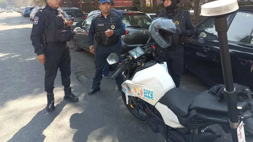 La movilización ocurrió este 26 de febrero, un día después de otra alerta similar en un edificio del Poder Judicial. / X: @AlessandraRdlv
