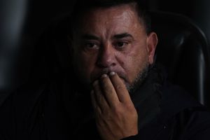 Turco Mohamed aclaró su futuro | IMAGO7