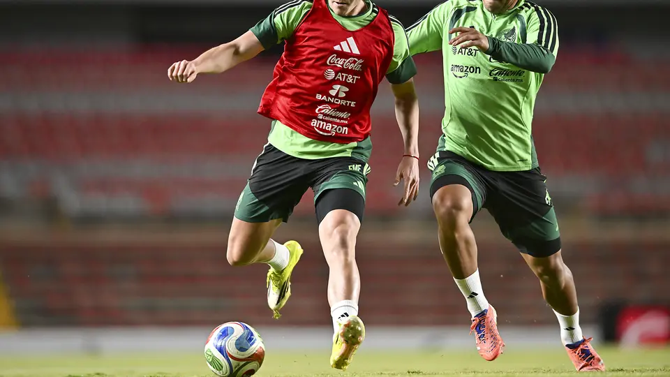 Víctor Guzmán con la Selección Mexicana I IMAGO7