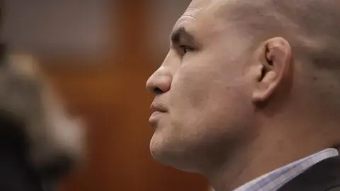 Caín Velásquez tras condena de cinco años en prisión I AP