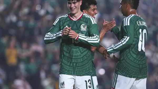 'Hormiga' González sí estará en el álbum del Mundial; Panini anuncia detalles