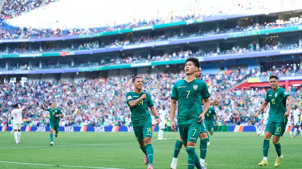 Bolivia remonta ante Surinam y enfrentará a Irak por un boleto para el Mundial 2026