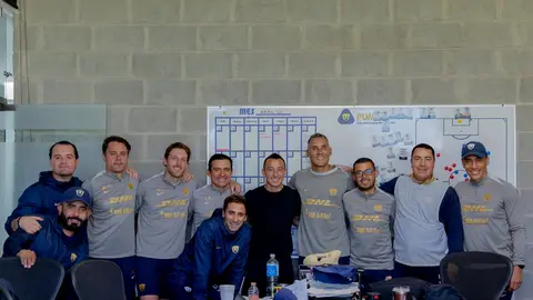 Andrés Guardado vistió Cantera par convivir con los jugadores de Pumas | X @PumasMX