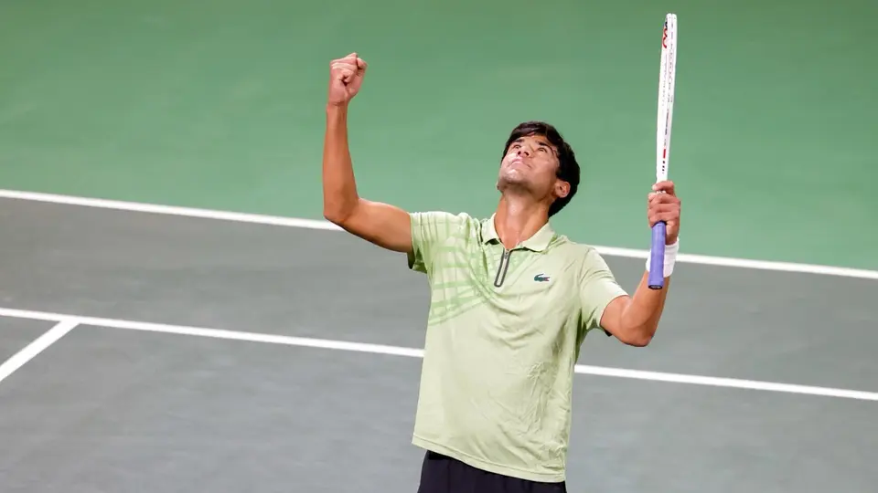 Rodrigo Pacheco firma noche histórica en Morelia al derrotar a James Duckworth
