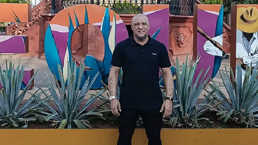 Roberto Carlos asistió a Tequila | Coordinación General de Crecimiento y Desarrollo