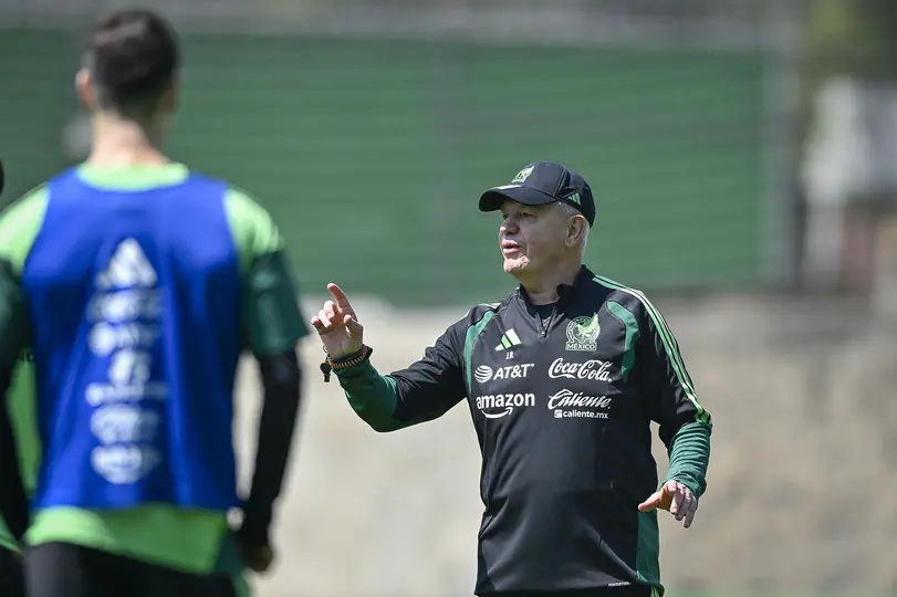 Javier Aguirre en un entrenamiento con el Tricolor | IMAGO7