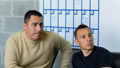 Andrés Guardado sorprende con visita a Cantera