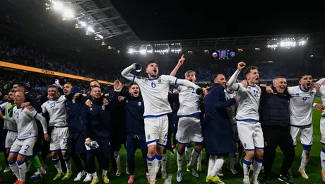 Kosovo viene de atrás para eliminar a Eslovaquia y está a un paso del Mundial