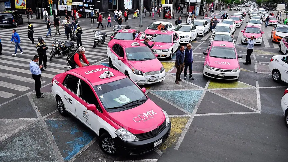El acuerdo entre ambas partes surge como una apuesta para modernizar el servicio de taxi / Redes Sociales