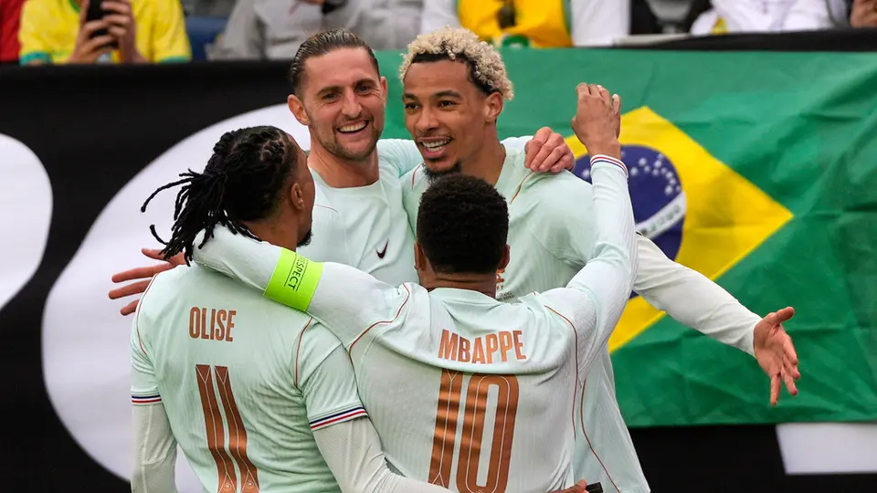 Mbappé lidera a Francia ante un Brasil sin contundencia y con un Vinicius gris