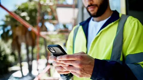 Más de 22 millones de líneas ya están en el padrón de telefonía móvil, pero la mayoría sigue sin registrarse. / iStock