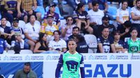 ¡Un crack! Keylor Navas regala agua a un aficionado en el Pachuca vs Pumas