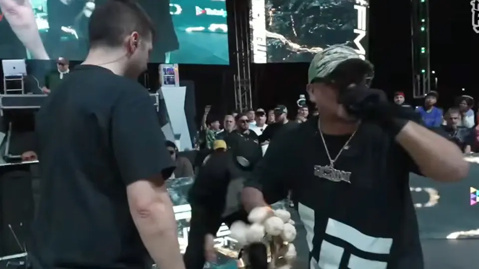 Chuty no pudo contra Aczino, su rival de varios años dentro del freestyle / FB: @urbanroosters