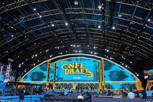 Draft 2026: Las más grandes sorpresas que dejó la selección de la NFL