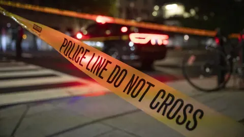 Momentos de tensión se vivieron en el hotel Hilton de Washington tras la irrupción de un hombre armado./ AFP
