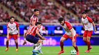 ¡Pésimo cierre! Chivas no pasa del empate ante Xolos y pierde el liderato en la última jornada
