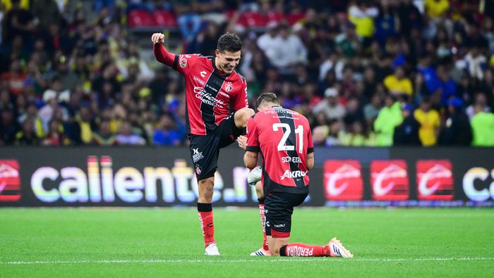 Poncho González en celebración en el partido de América contra Atlas | IMAGO 7