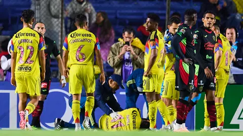Víctor Dávila lesionado | MEXSPORT