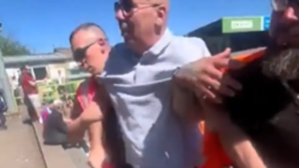 Seguridad terminó echando al aficionado l CAPTURA