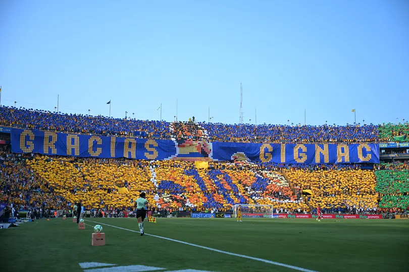 Mosaico a Gignac por parte de la afición l IMAGO7