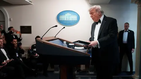 Trump acusa móvil anticristiano en ataque de la Cena de Corresponsales
