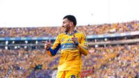 ¿Qué pasa con Ángel Correa?