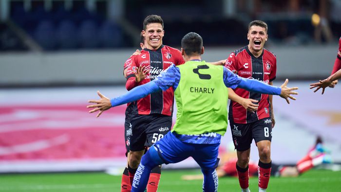 Poncho González en celebración en el partido de América contra Atlas | IMAGO 7