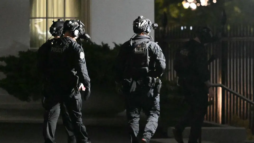 El sospechoso, Cole Thomas Allen, portaba armas al momento de ser interceptado por el Servicio Secreto./ AFP