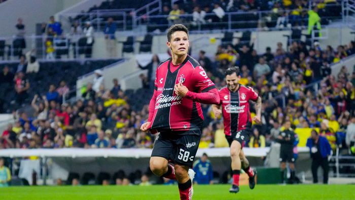 Poncho González en celebración en el partido de América contra Atlas | IMAGO 7