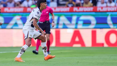 Robert Morales celebrando su gol ante Pachuca