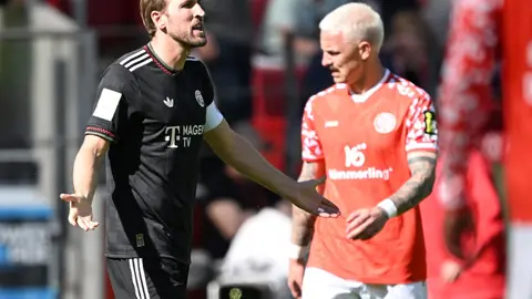 Jugadores del Bayern frustrados contra el Mainz 05
