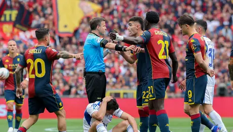 Génova de Johan Vásquez cae contra Como 1907 y posterga su salvación en la Serie A