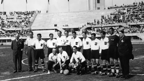 Selección de Austria previo a partido ante Francia en el Mundial de Italia 1934 | AFP