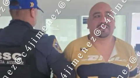 Aficionado de Pumas golpea y amenaza a su vecina tras burlas por derrota ante Cruz Azul en CDMX