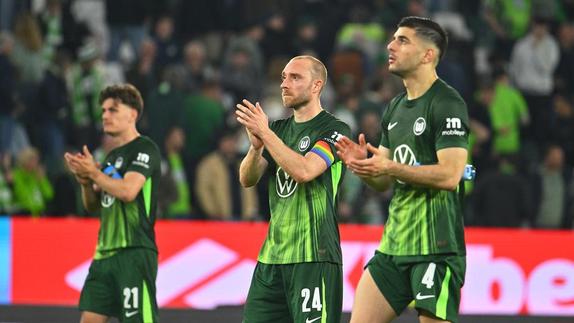 ¡Histórico! Wolfsburg, con Eriksen como capitán, desciende en Alemania