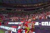 Pablo Solari rompe trofeo del Spartak Moscú en pleno festejo y se vuelve viral