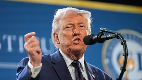 Trump presume resultados “perfectos” tras nuevo examen médico