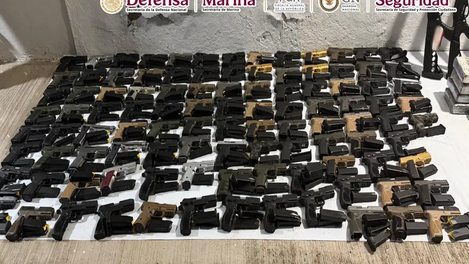 En un cateo simultáneo en Chiapas fueron asegurados droga, armas y granadas./ X: @OHarfuch
