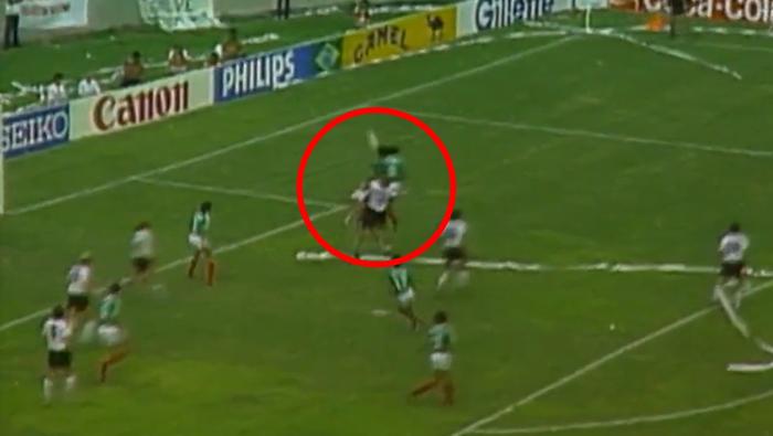 El árbitro anuló el gol del Abuelo Cruz por una falta previa al remate del mexicano | CAPTURA
